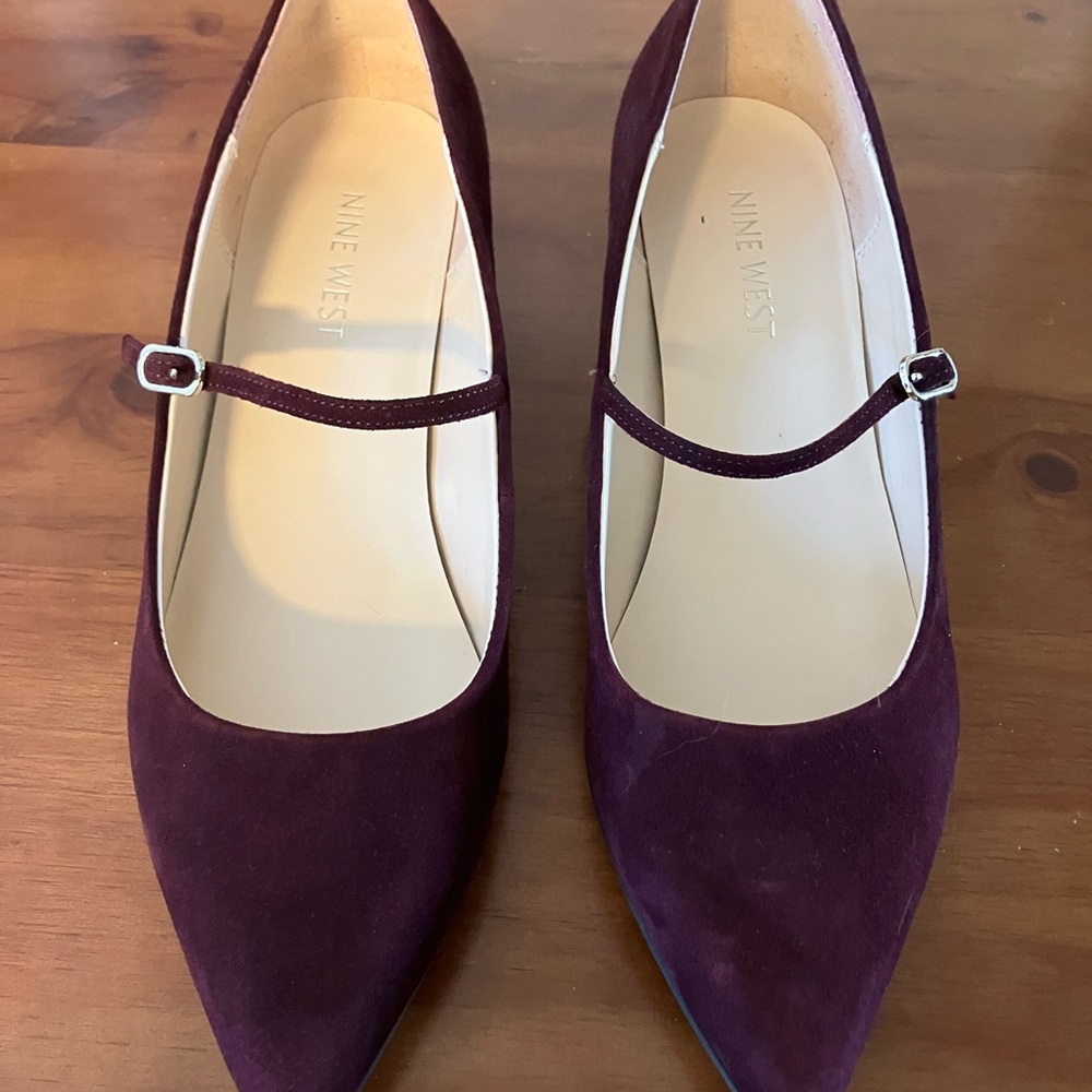 Nine West Women's Burgundy Mary Jane Chunky Heels